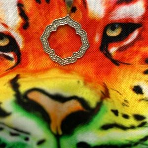 Sterling silver pendant with small diamonds